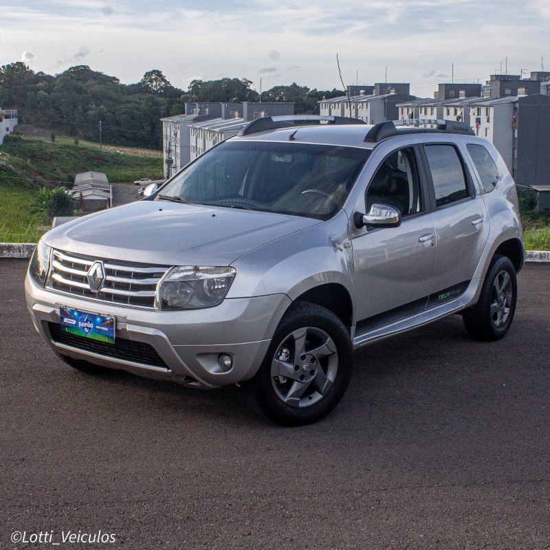 DUSTER 2.0 DYNAMIQUE 4X2 16V FLEX 4P AUTOMÁTICO - 2014 - FARROUPILHA