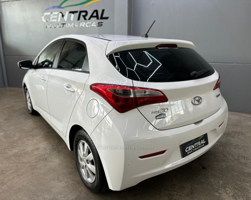 HB20 1.6 COMFORT STYLE 16V FLEX 4P AUTOMÁTICO - 2013 - VACARIA