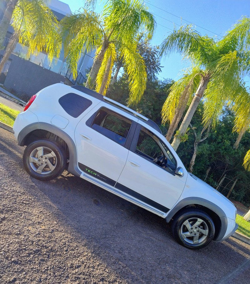 DUSTER 1.6 DYNAMIQUE 4X2 16V FLEX 4P MANUAL - 2013 - CAMPO BOM