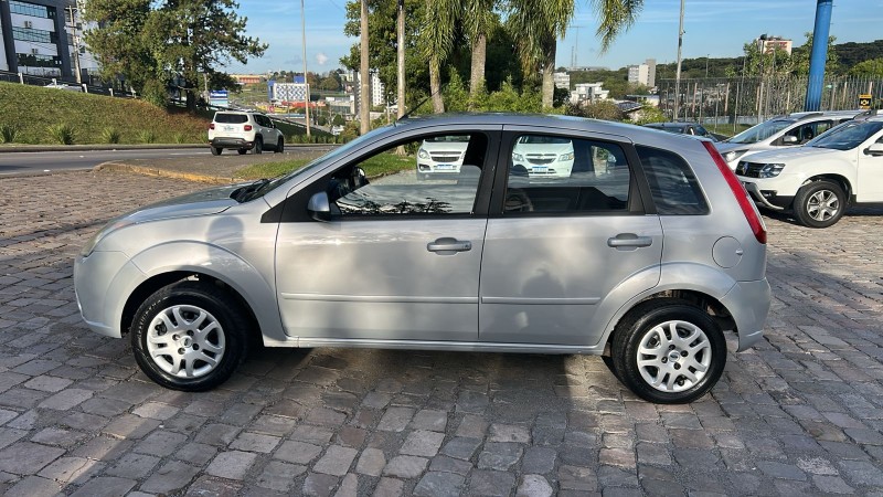 FIESTA 1.6 MPI CLASS HATCH 8V FLEX 4P MANUAL - 2009 - FARROUPILHA