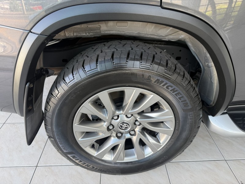 HILUX SW4 2.8 SRX 4X4 7 LUGARES 16V TURBO INTERCOOLER DIESEL 4P AUTOMÁTICO - 2024 - BENTO GONçALVES