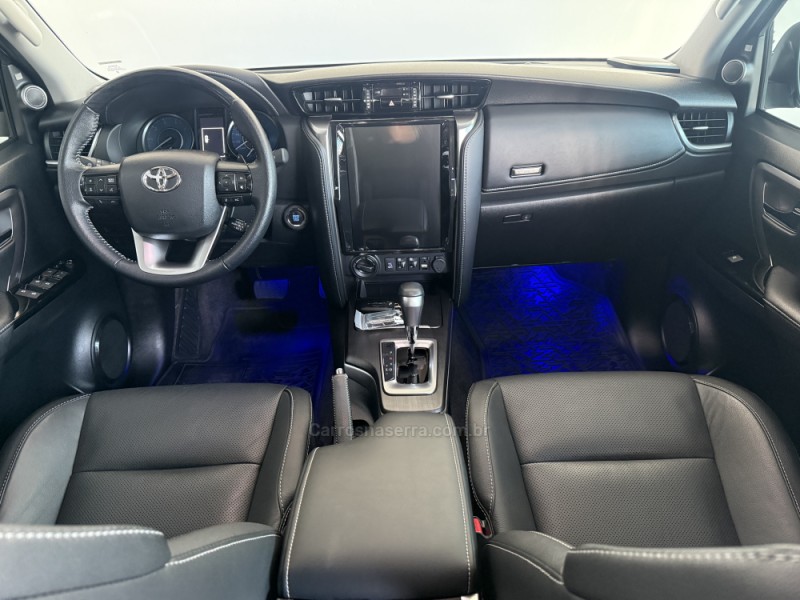 HILUX SW4 2.8 SRX 4X4 7 LUGARES 16V TURBO INTERCOOLER DIESEL 4P AUTOMÁTICO - 2024 - BENTO GONçALVES