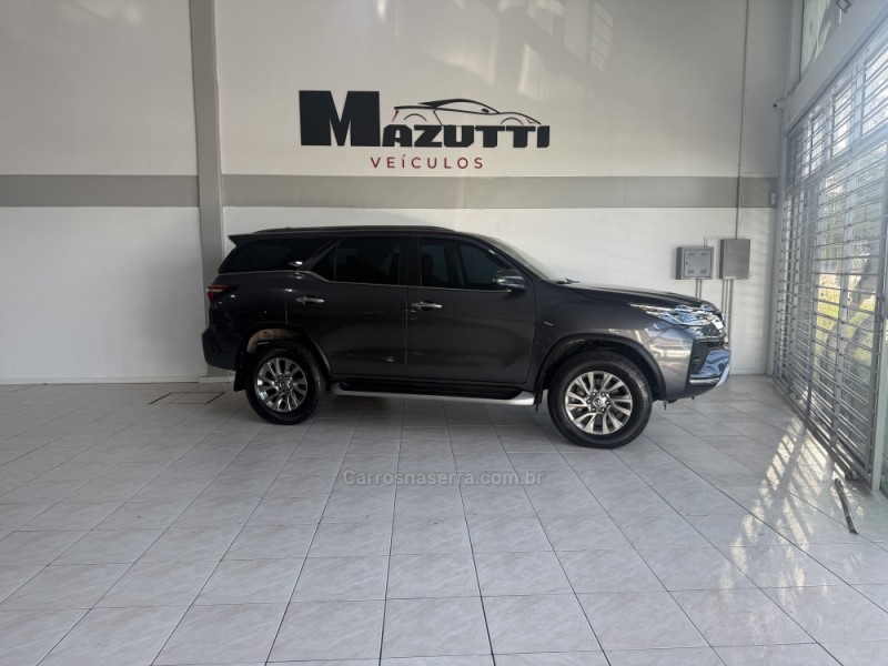 hilux sw4 2.8 srx 4x4 7 lugares 16v turbo intercooler diesel 4p automatico 2024 bento goncalves