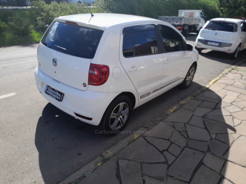FOX 1.0 MI TREND 8V FLEX 4P MANUAL - 2014 - NOVA PRATA