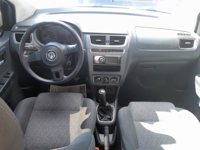 FOX 1.0 MI TREND 8V FLEX 4P MANUAL - 2014 - NOVA PRATA