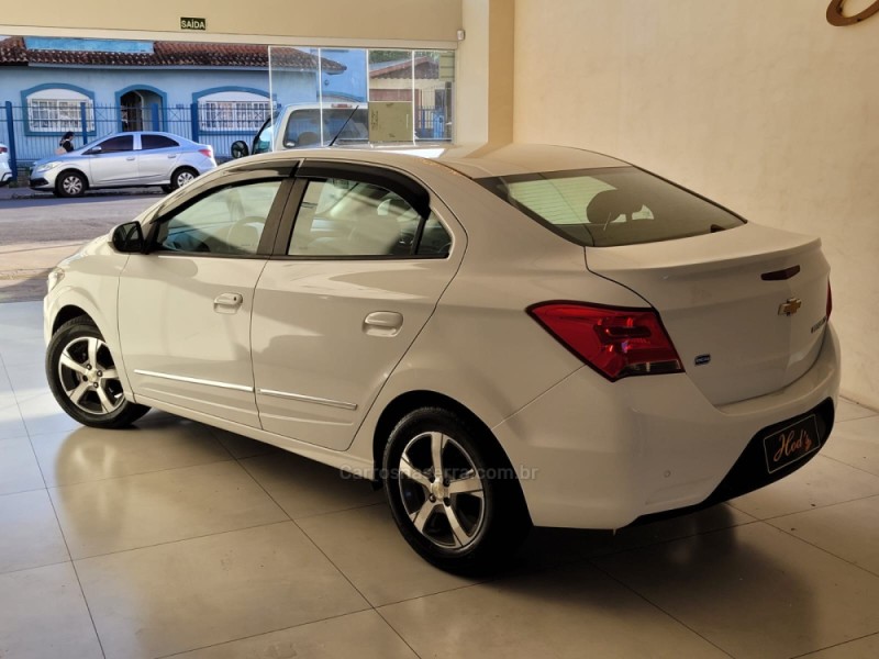 PRISMA 1.4 MPFI LTZ 8V FLEX 4P MANUAL - 2017 - CANELA