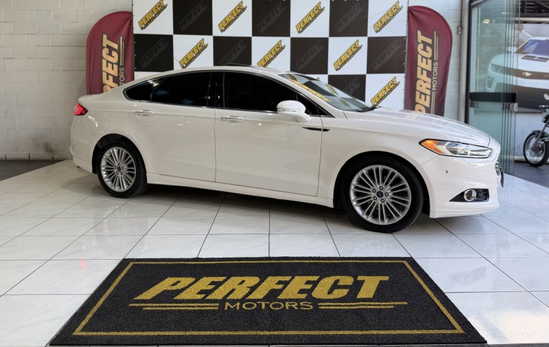 FUSION 2.0 TITANIUM AWD 16V GASOLINA 4P AUTOMÁTICO - 2013 - PORTãO