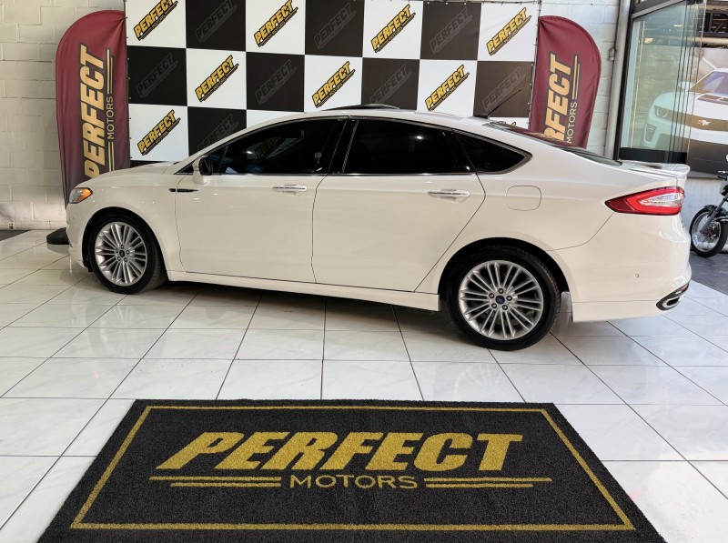 FUSION 2.0 TITANIUM AWD 16V GASOLINA 4P AUTOMÁTICO - 2013 - PORTãO