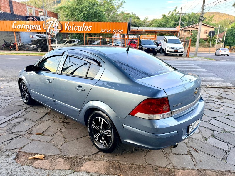 VECTRA 2.0 MPFI EXPRESSION 8V FLEX 4P MANUAL - 2007 - TRêS COROAS