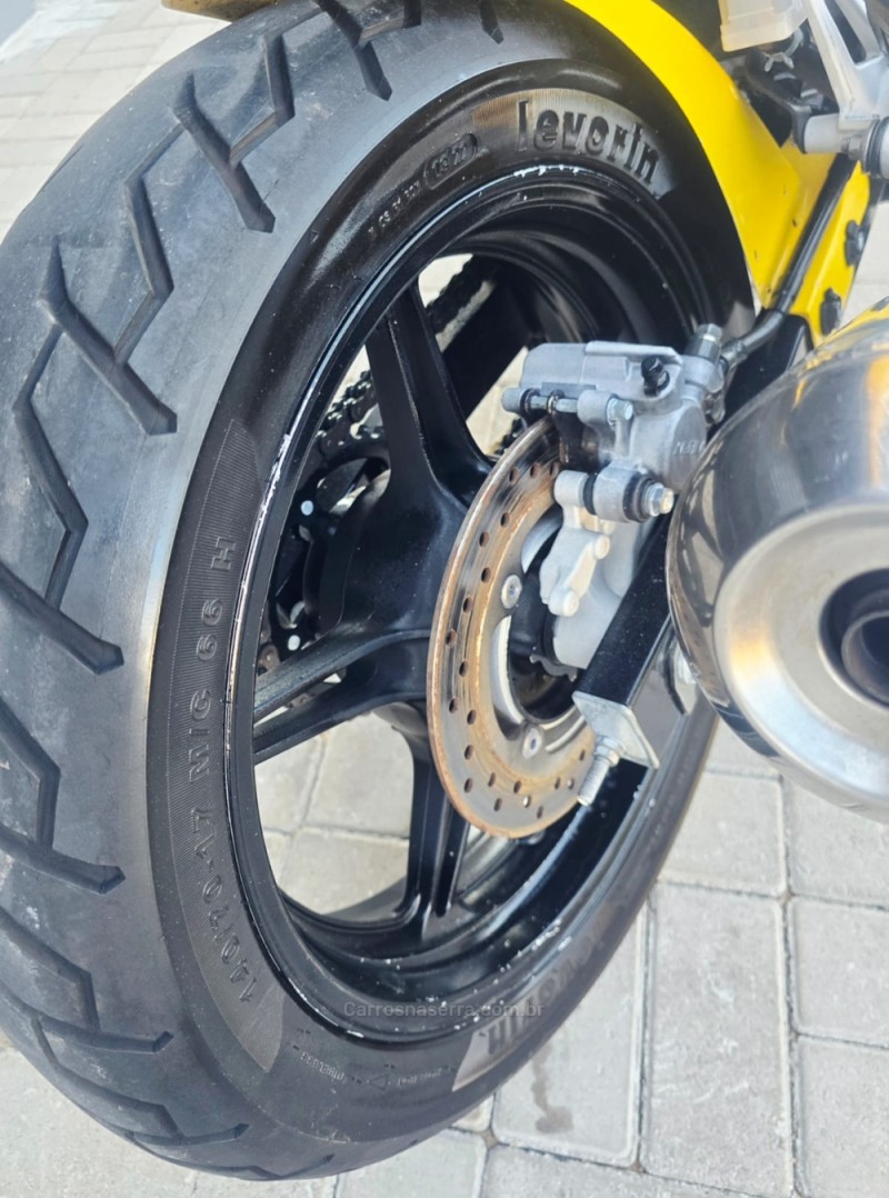 CB 300R ABS - 2012 - LAJEADO