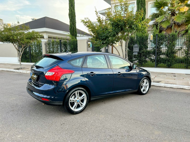 FOCUS 2.0 SE HATCH 16V FLEX 4P AUTO - 2014 - BENTO GONçALVES