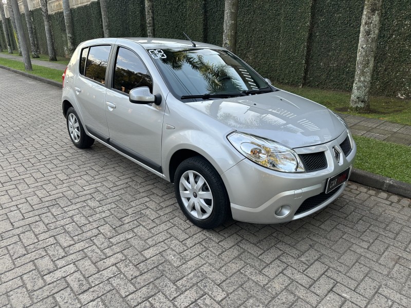 SANDERO 1.6 PRIVILÉGE 16V FLEX 4P MANUAL - 2008 - CAXIAS DO SUL
