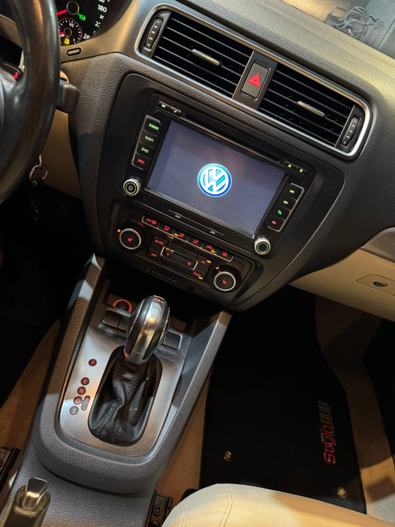 JETTA 2.0 TSI HIGHLINE 211CV GASOLINA 4P TIPTRONIC - 2012 - ANTôNIO PRADO