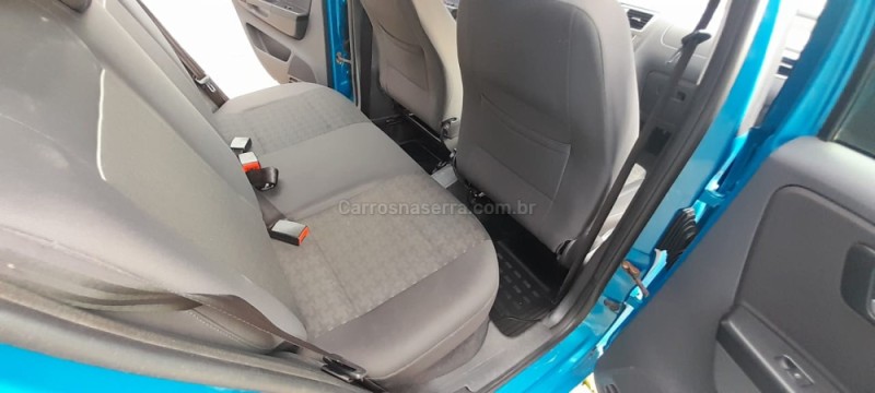 FOX 1.6 COMFORTLINE 8V FLEX 4P MANUAL - 2015 - PICADA CAFé