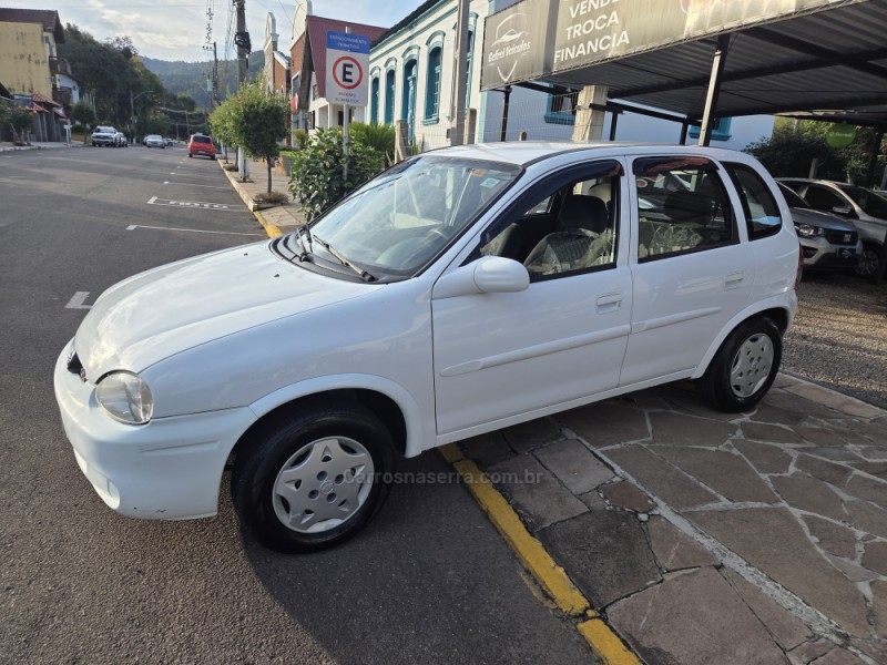 corsa 1.0 mpfi milenium 8v gasolina 4p manual 2002 picada cafe