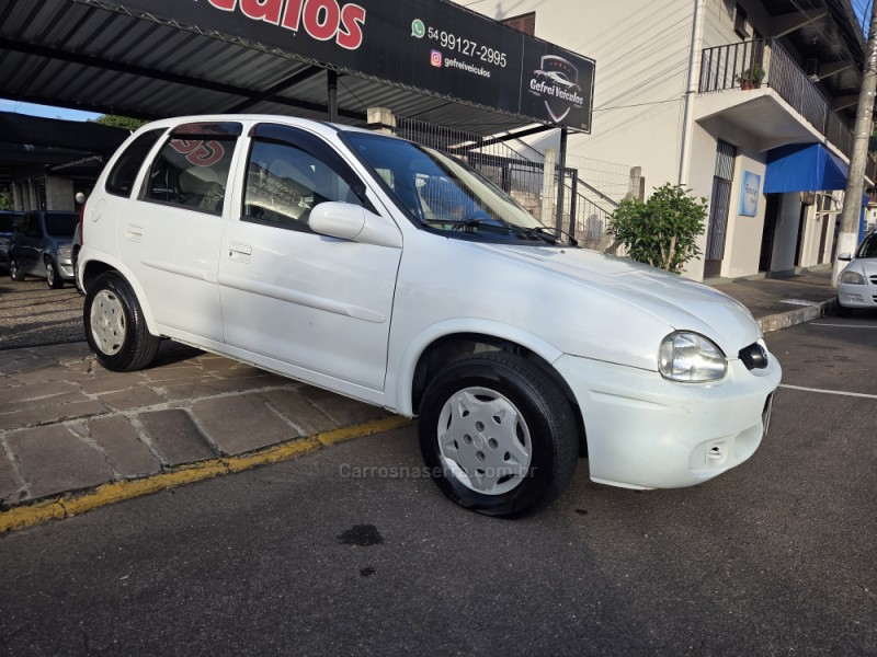 CORSA 1.0 MPFI MILENIUM 8V GASOLINA 4P MANUAL - 2002 - PICADA CAFé
