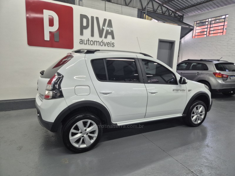 SANDERO 1.6 STEPWAY 8V FLEX 4P MANUAL - 2014 - GARIBALDI