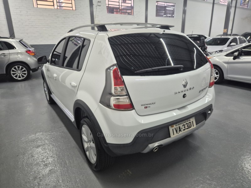 SANDERO 1.6 STEPWAY 8V FLEX 4P MANUAL - 2014 - GARIBALDI