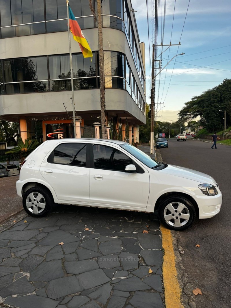 CELTA 1.0 MPFI LT 8V FLEX 4P MANUAL - 2015 - CARLOS BARBOSA