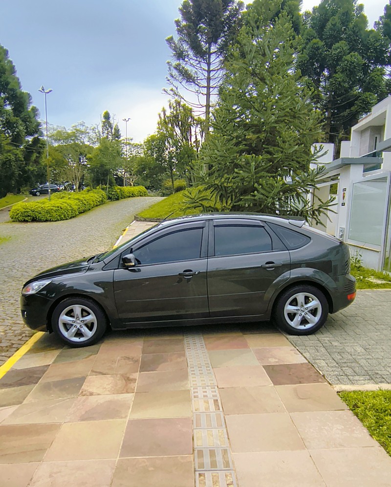 FOCUS 2.0 FC 16V GASOLINA 4P MANUAL - 2013 - FARROUPILHA