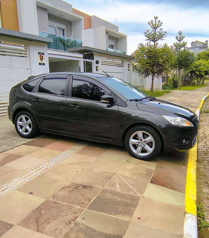 FOCUS 2.0 FC 16V GASOLINA 4P MANUAL - 2013 - FARROUPILHA