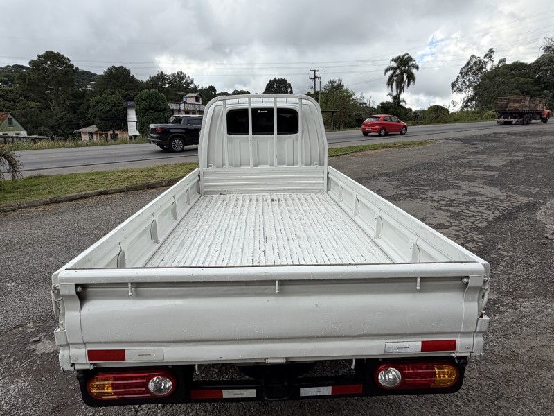 HR 2.5 TCI HD LONGO COM CAÇAMBA 4X2 8V 97CV TURBO INTERCOOLER DIESEL 2P MANUAL - 2009 - CAXIAS DO SUL