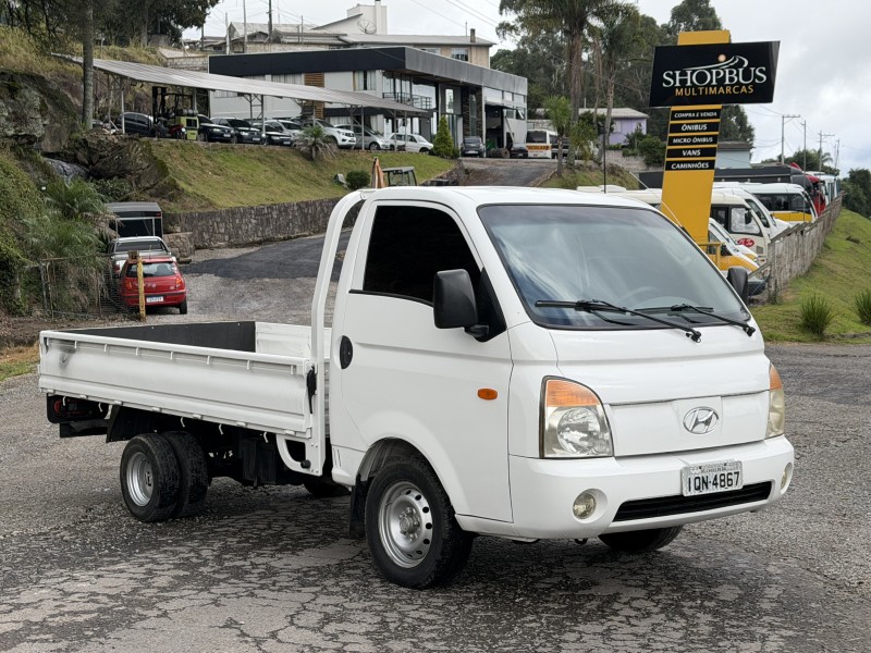 hr 2.5 tci hd longo com cacamba 4x2 8v 97cv turbo intercooler diesel 2p manual 2009 caxias do sul
