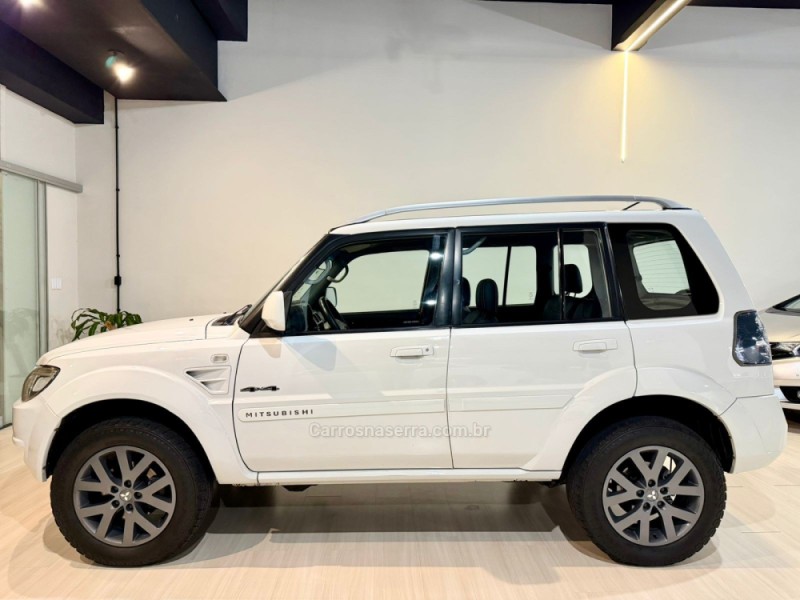 PAJERO TR4 2.0 4X4 16V 140CV FLEX 4P AUTOMÁTICO - 2014 - BENTO GONçALVES