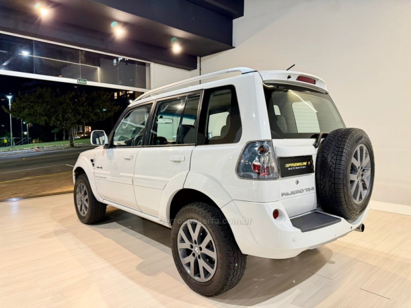 PAJERO TR4 2.0 4X4 16V 140CV FLEX 4P AUTOMÁTICO - 2014 - BENTO GONçALVES