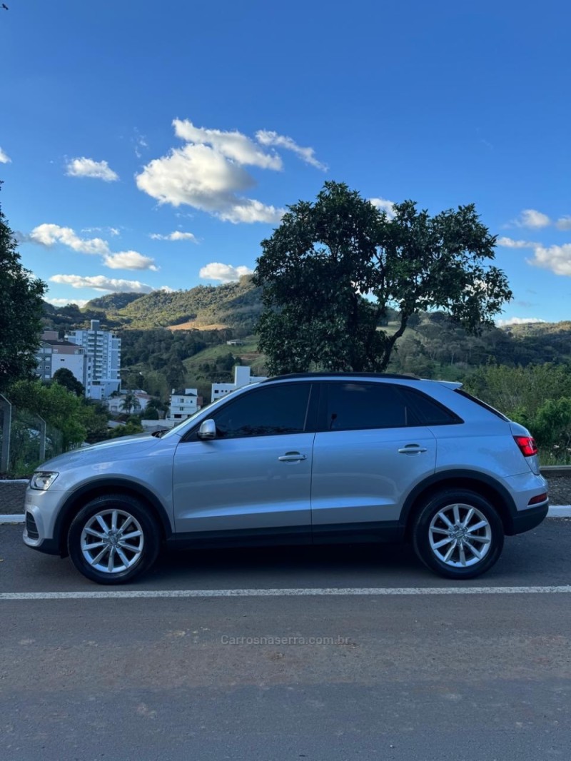 Q3 1.4 TFSI ATTRACTION 16V FLEX 4P S TRONIC - 2017 - NOVA ARAçá