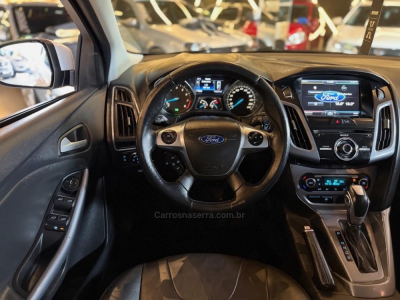 FOCUS 2.0 SE PLUS 16V FLEX 4P AUTOMÁTICO - 2015 - NOVO HAMBURGO