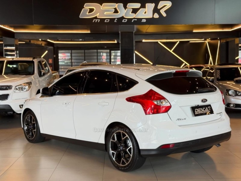 FOCUS 2.0 SE PLUS 16V FLEX 4P AUTOMÁTICO - 2015 - NOVO HAMBURGO