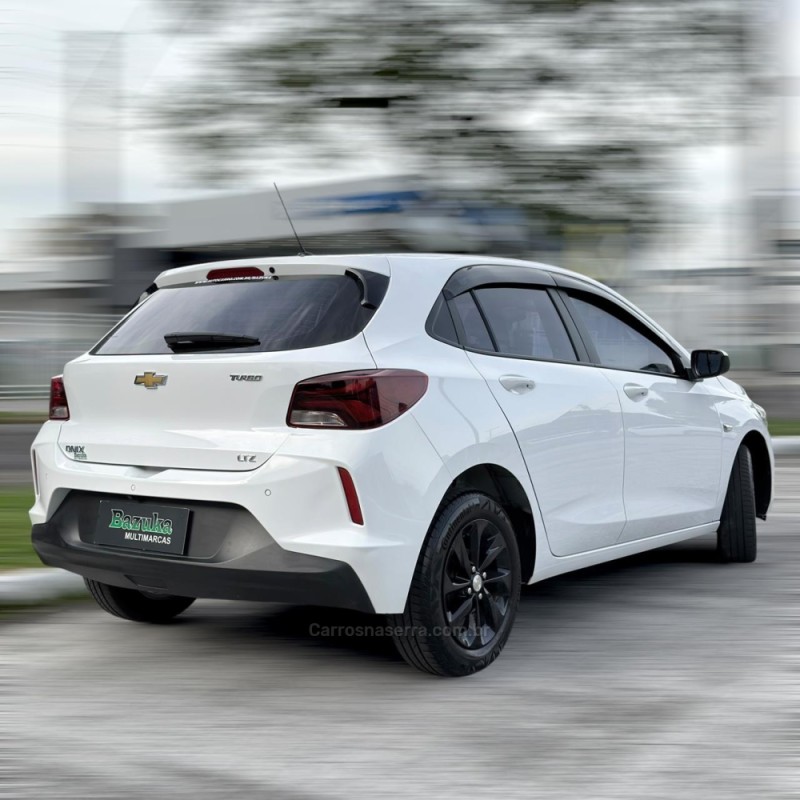 ONIX 1.0 LTZ 12V TURBO FLEX 4P MANUAL - 2022 - NOVO HAMBURGO
