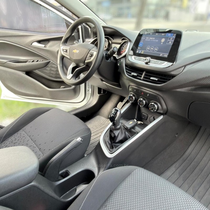ONIX 1.0 LTZ 12V TURBO FLEX 4P MANUAL - 2022 - NOVO HAMBURGO