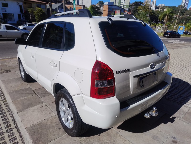 TUCSON 2.0 MPFI GLS TOP 16V 143CV 2WD FLEX 4P AUTOMÁTICO - 2015 - CAXIAS DO SUL