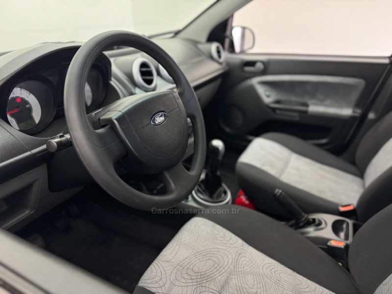 FIESTA 1.6 MPI CLASS SEDAN 8V FLEX 4P MANUAL - 2009 - CARLOS BARBOSA