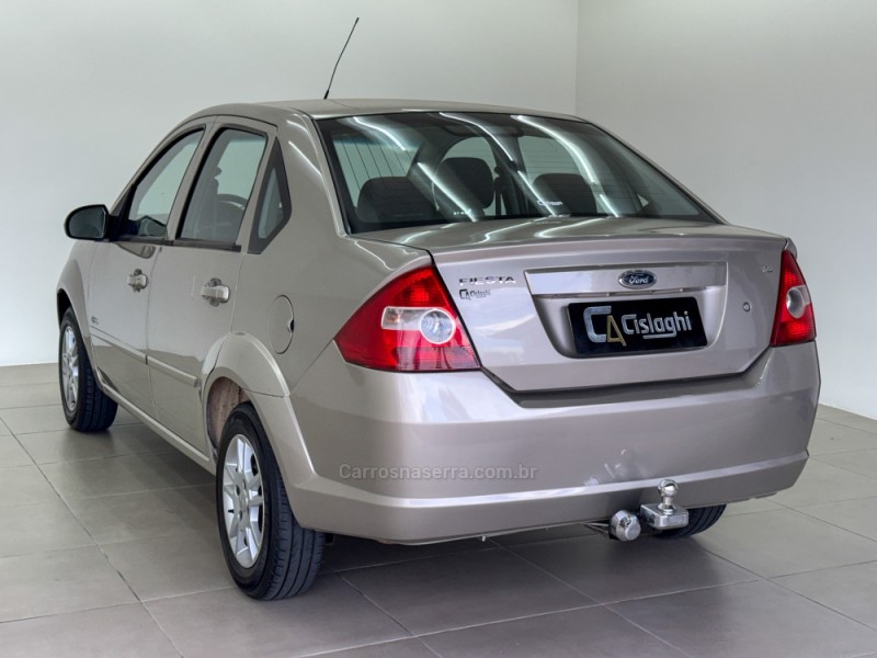 FIESTA 1.6 MPI CLASS SEDAN 8V FLEX 4P MANUAL - 2009 - CARLOS BARBOSA