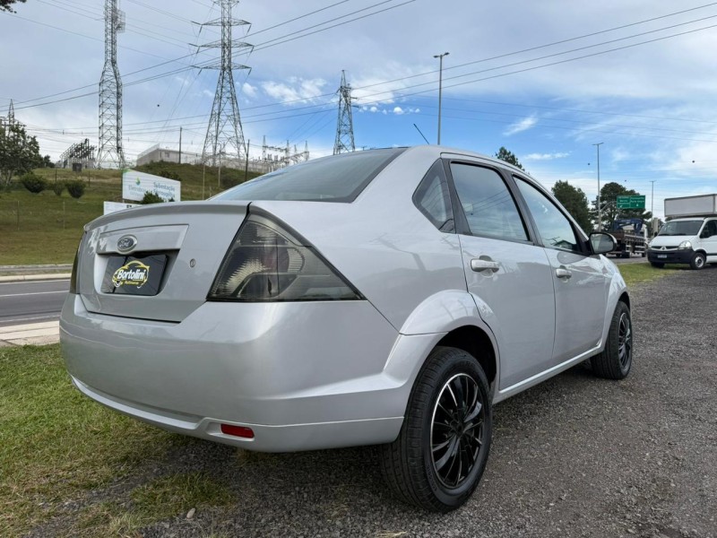 FIESTA 1.6 ROCAM SE SEDAN 8V FLEX 4P MANUAL - 2014 - FARROUPILHA