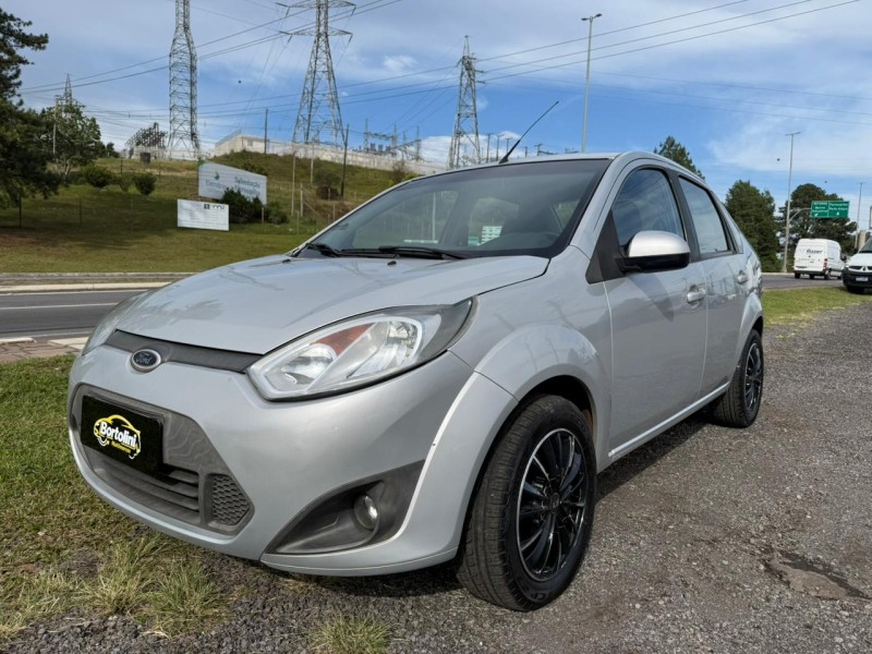 FIESTA 1.6 ROCAM SE SEDAN 8V FLEX 4P MANUAL - 2014 - FARROUPILHA