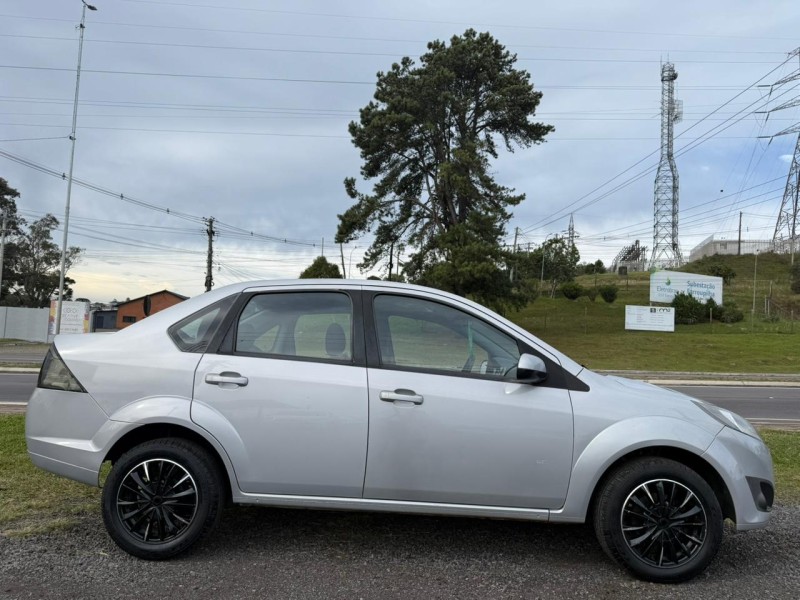 fiesta 1.6 rocam se sedan 8v flex 4p manual 2014 farroupilha
