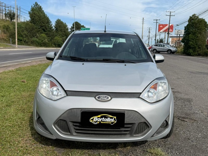 FIESTA 1.6 ROCAM SE SEDAN 8V FLEX 4P MANUAL - 2014 - FARROUPILHA