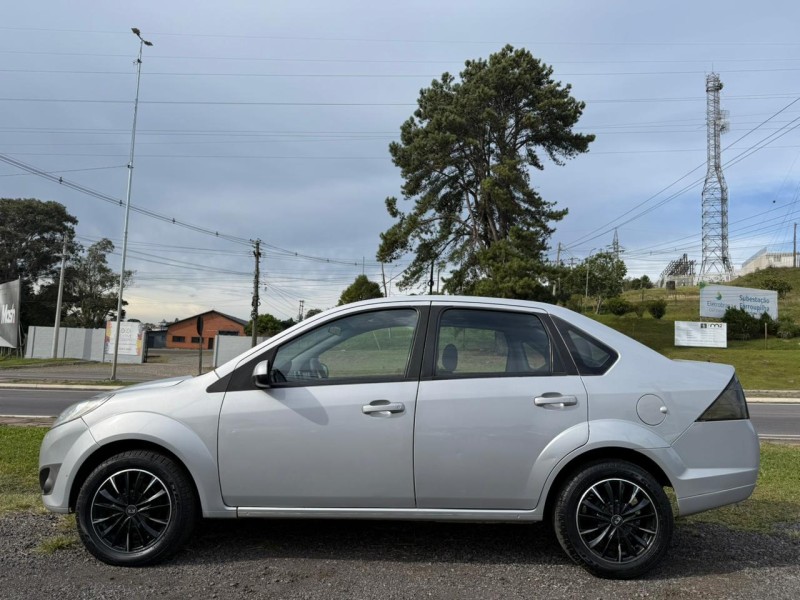 FIESTA 1.6 ROCAM SE SEDAN 8V FLEX 4P MANUAL - 2014 - FARROUPILHA