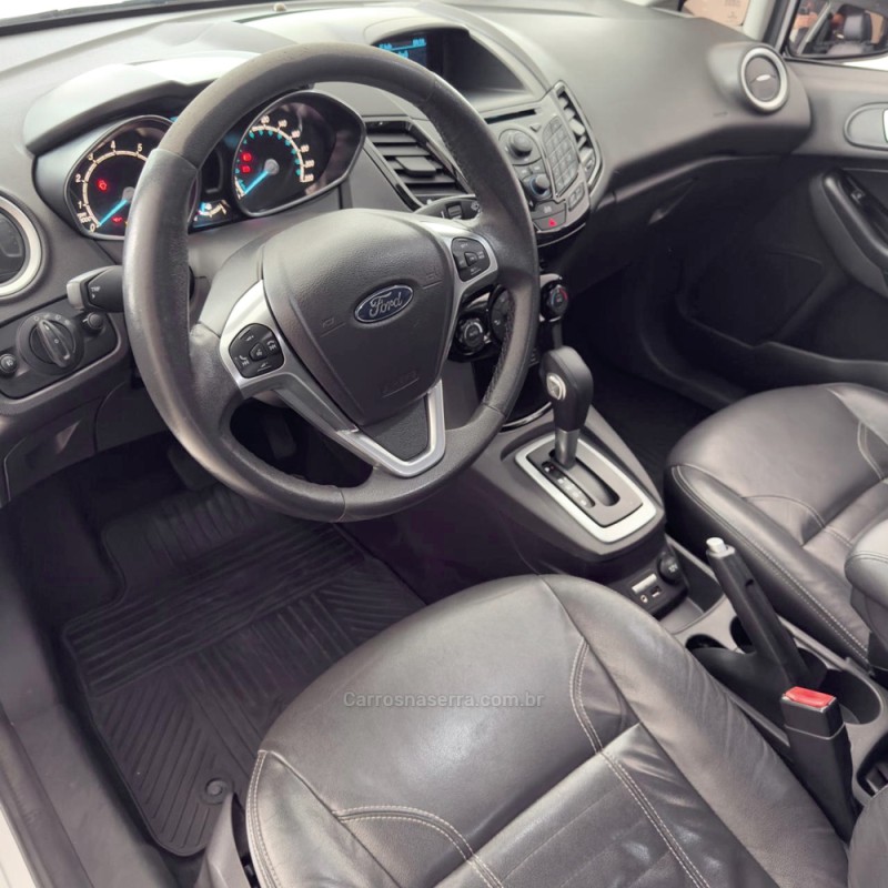 FIESTA 1.6 TITANIUM PLUS HATCH 16V FLEX 4P AUTOMÁTICO - 2015 - FLORES DA CUNHA