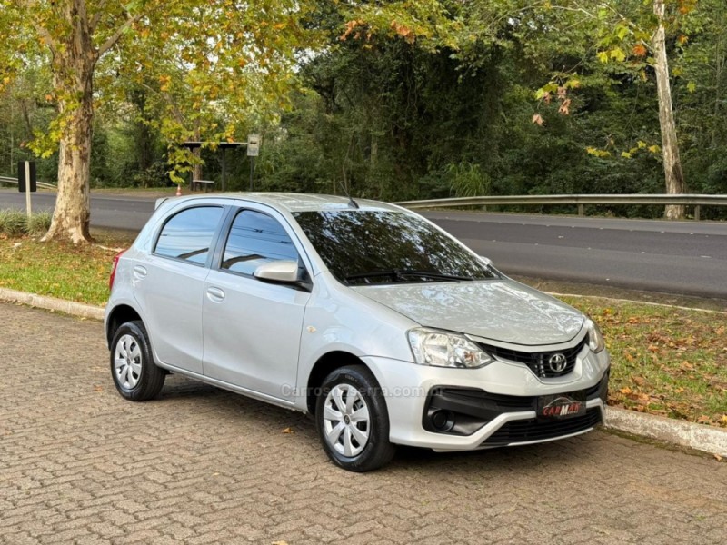 ETIOS 1.5 XS 16V FLEX 4P MANUAL - 2018 - DOIS IRMãOS