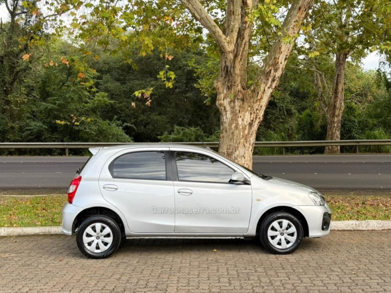 ETIOS 1.5 XS 16V FLEX 4P MANUAL - 2018 - DOIS IRMãOS