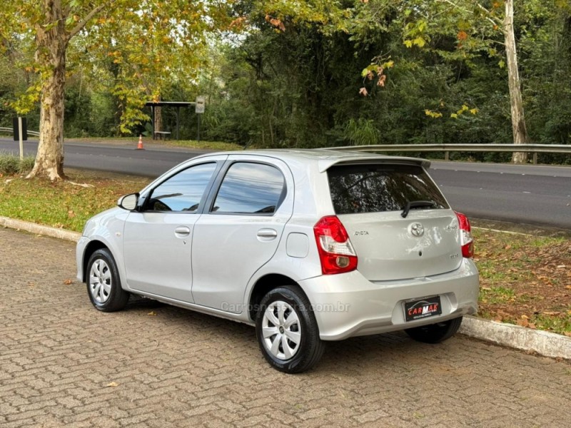 ETIOS 1.5 XS 16V FLEX 4P MANUAL - 2018 - DOIS IRMãOS
