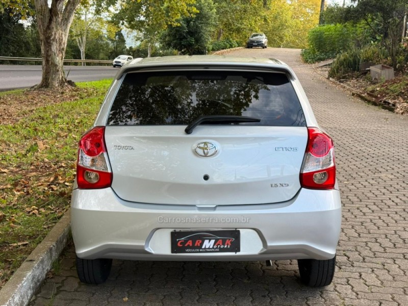 ETIOS 1.5 XS 16V FLEX 4P MANUAL - 2018 - DOIS IRMãOS