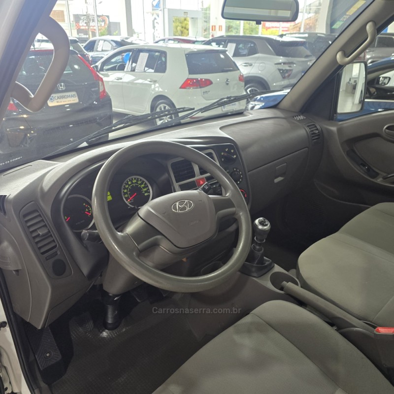 HR 2.5 LONGO COM CAÇAMBA 4X2 16V 130CV TURBO INTERCOOLER DIESEL 2P MANUAL - 2017 - SANTA CRUZ DO SUL