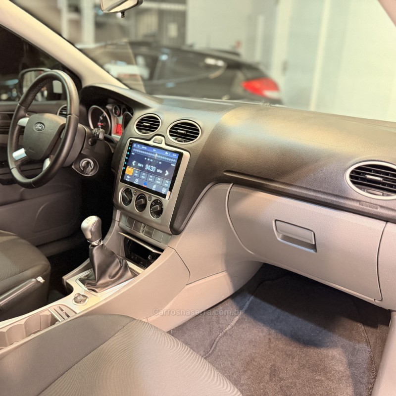 FOCUS 1.6 GLX 16V FLEX 4P MANUAL - 2011 - NOVO HAMBURGO
