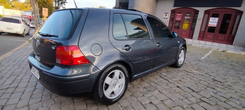 GOLF 1.6 8V GASOLINA 4P MANUAL - 2001 - FARROUPILHA